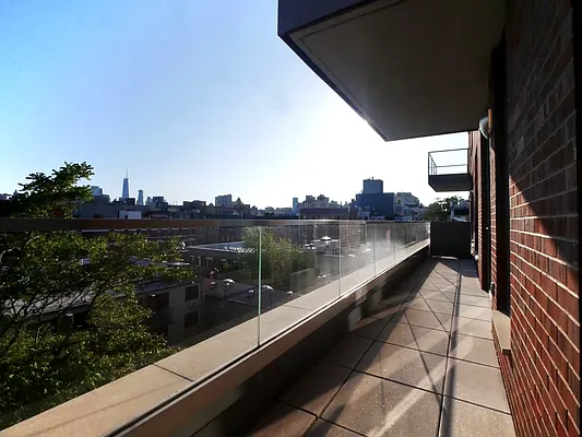 Rented by Extell Marketing Group LLC | media 9