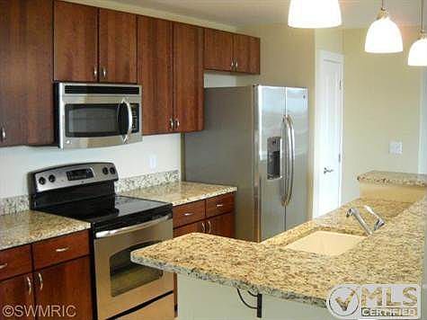 Kitchen With Snack Bar
