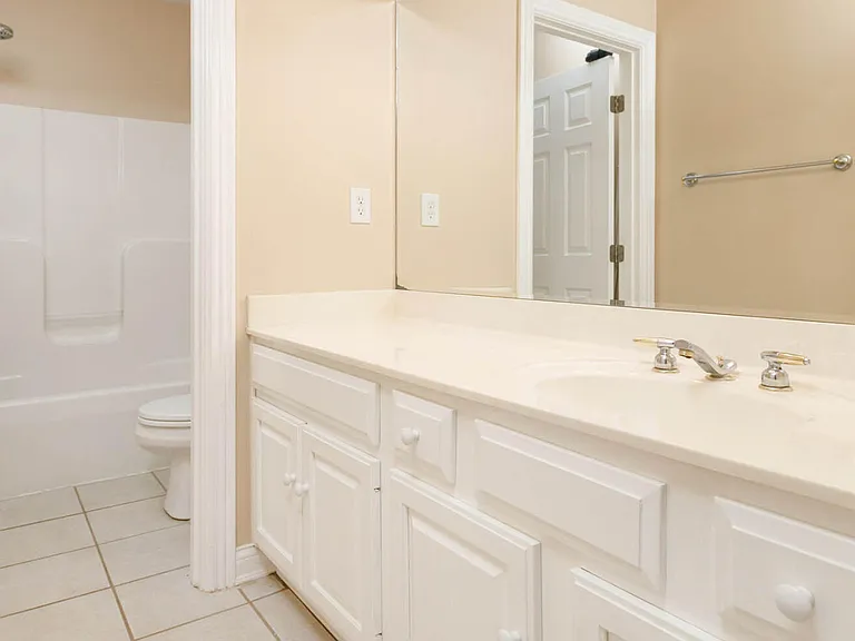 9511 Felsmere Cir — Photo 43