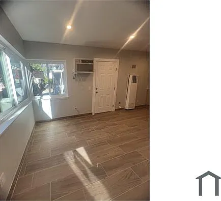 14248 Gilmore St #1 — Photo 14
