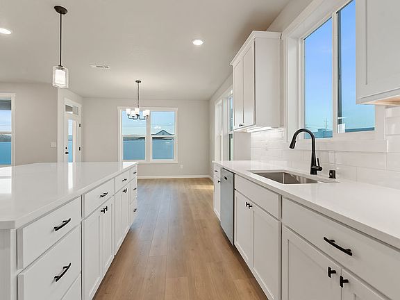 845 K ST NE by Aho Construction