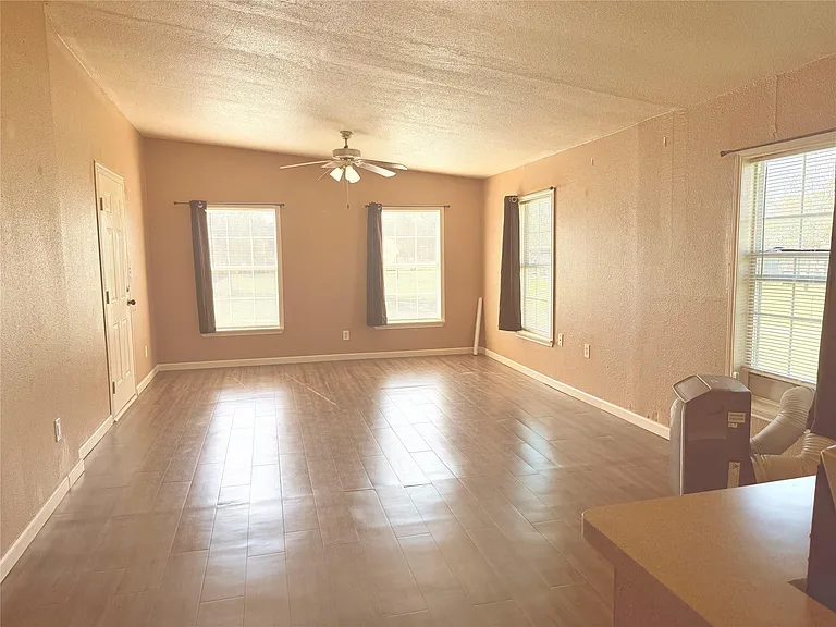 14005 Alles House St — Photo 5
