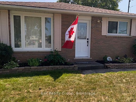 3rd image of 83 Centre St