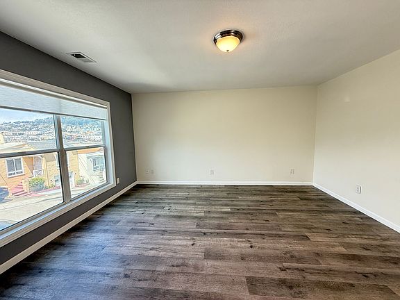 4th image of 55 Stoneybrook Ave #A