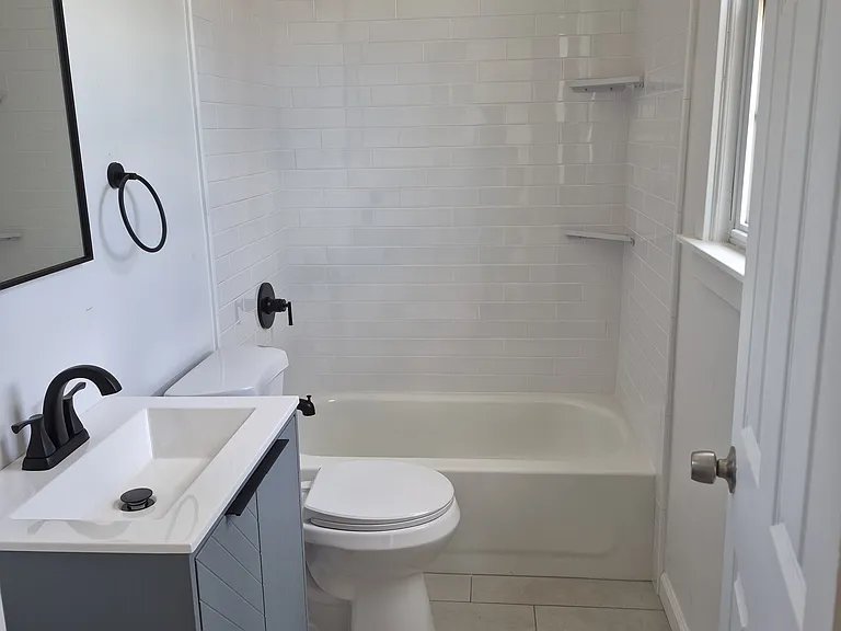 4286 Ebenezer Rd — Photo 1