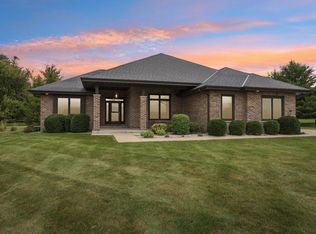 318 Cypress POINT, North Prairie, WI 53153