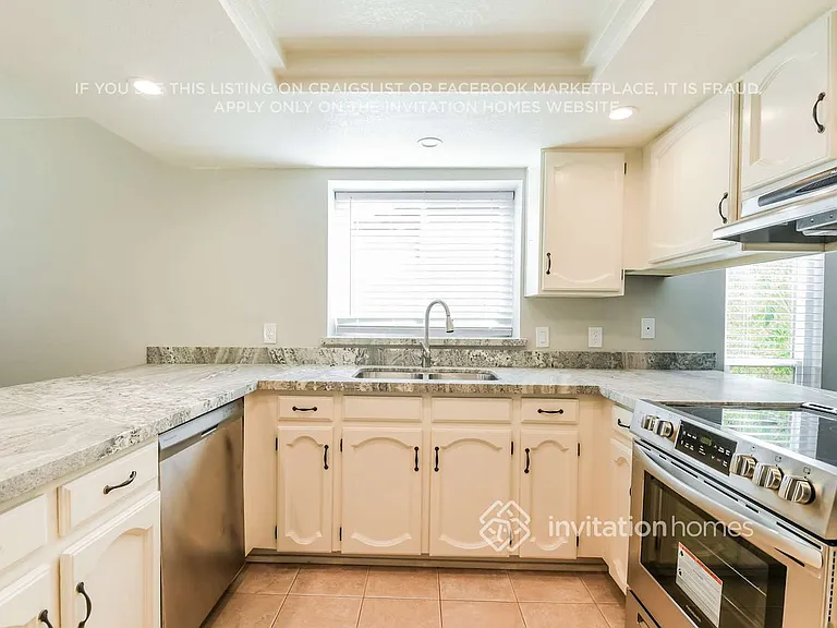 4976 W Charleston Ave — Photo 9