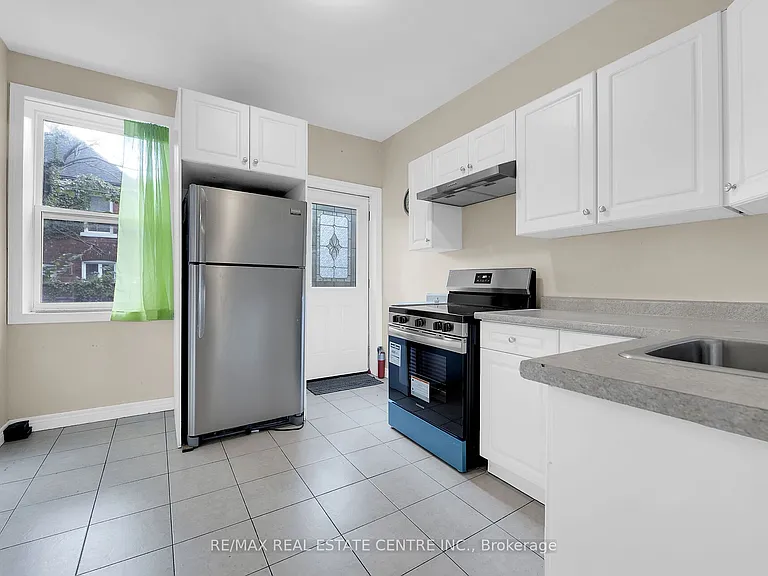 31 Gibson Ave — Photo 7