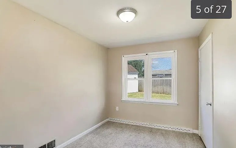 3 bed, 988 sqft, $2,300 — Photo 3