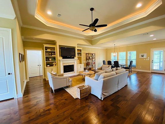 5th image of 8479 Salt Grass Dr W