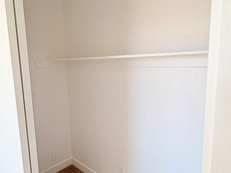 S 46th Pl — Photo 6