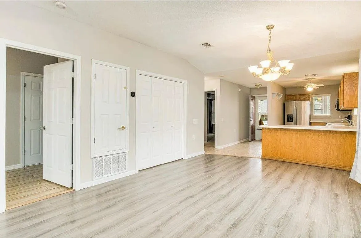 Primary Photo - 2308 Shoal Creek Dr