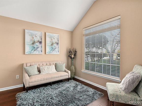 3rd image of 1458 Deer Forest Dr