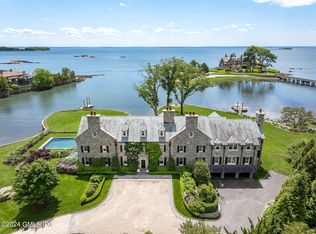 545 Indian Field Rd, Greenwich, CT 06830