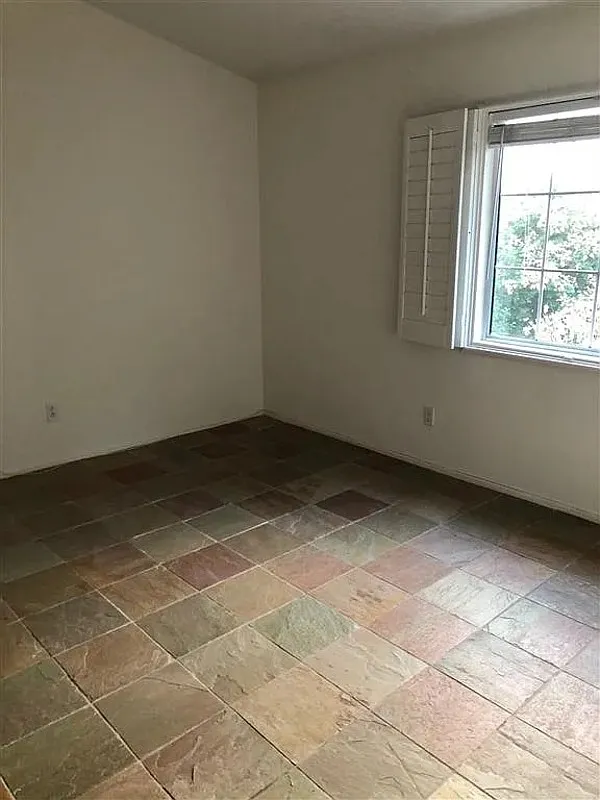 2 bed, 2.5 bath, 1351 sqft, $4,100 — Photo 4