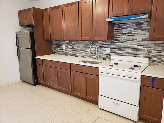 5th image of 2112 Flatbush Ave #2