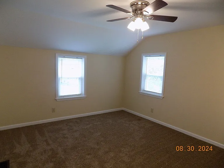 450 Albert St. — Photo 9