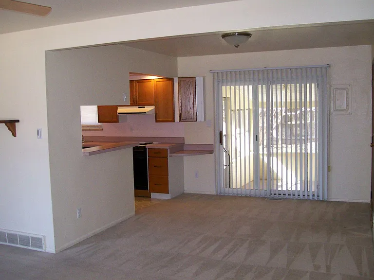 Raemar Dr — Photo 4