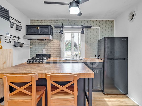 4th image of 5520 Santa Cruz Ave #1/2