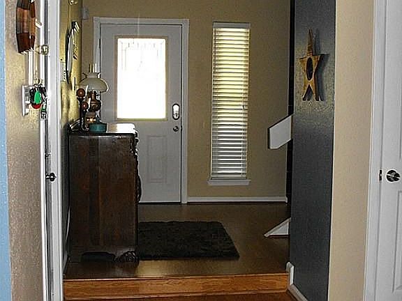 3rd image of 213 Lazy Hollow Dr