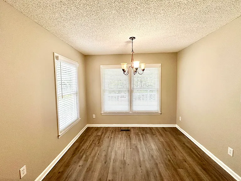 120 Southern Hills Cir — Photo 31