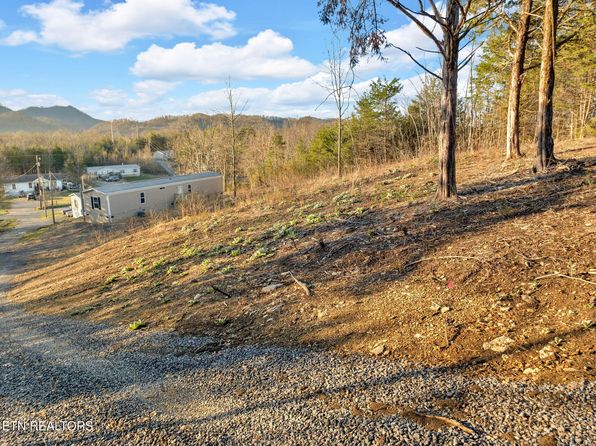 182 Tazewell Pike, Luttrell, TN 37779