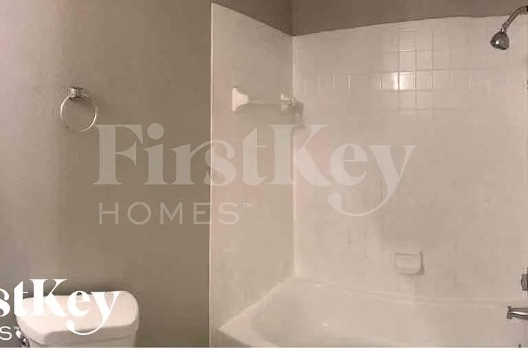 7424 Little Pond Ct — Photo 13