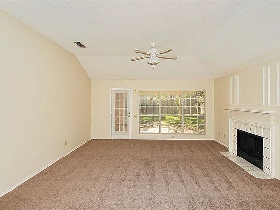 4th image of 2533 Country Creek Ln