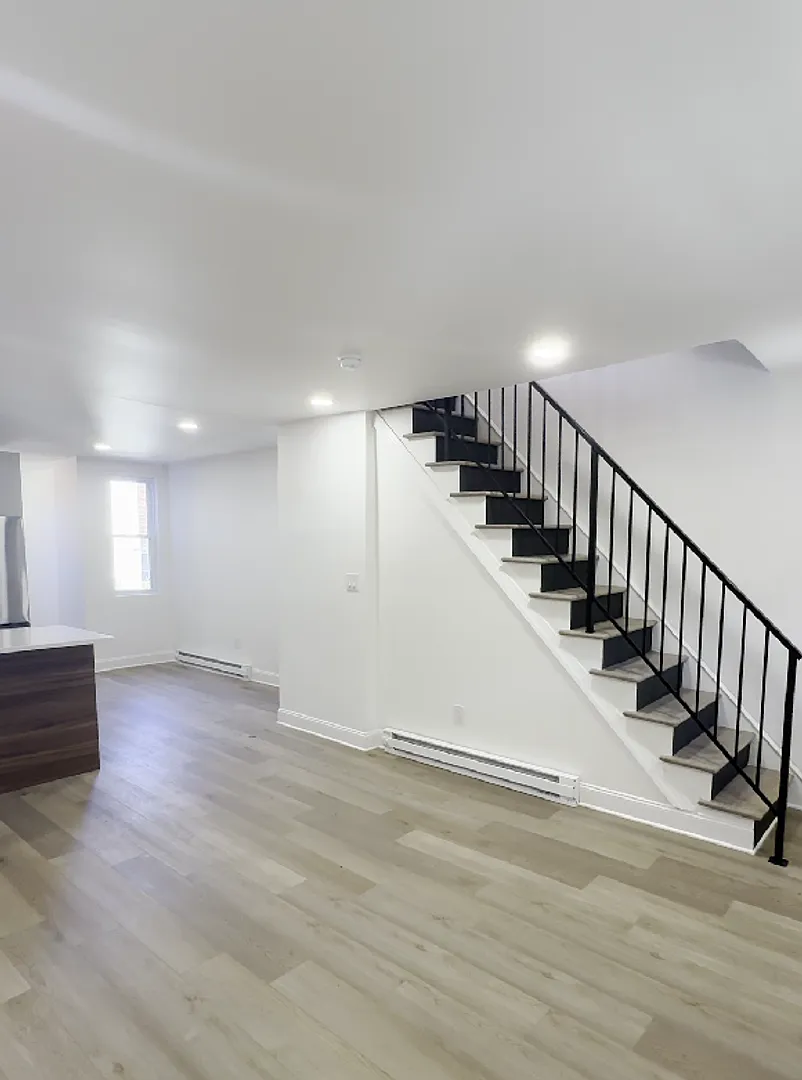5041 N Franklin St. — Photo 3