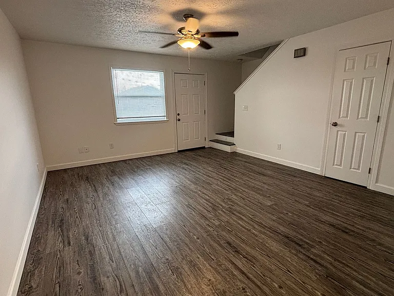 1629 N James Ave — Photo 5
