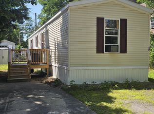 10 Arlene Ln, Windham, ME 04062