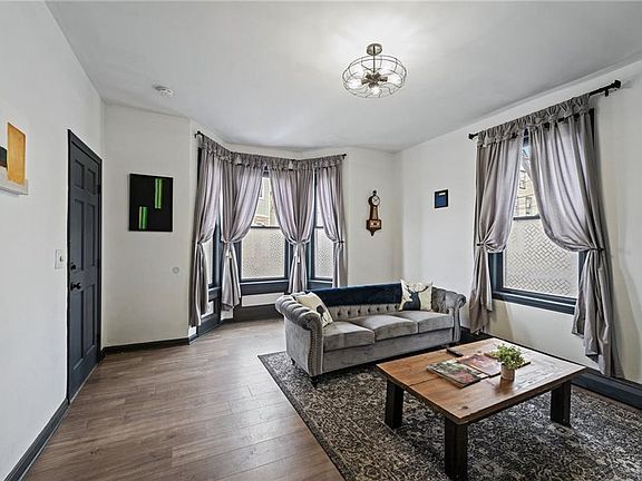2nd image of 31 Gilmore St