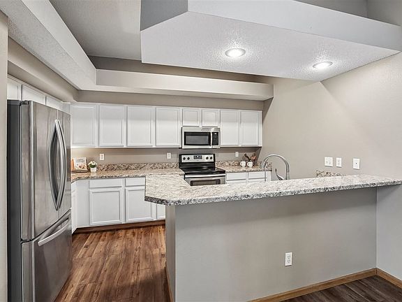 3rd image of 1506 Ranier Dr