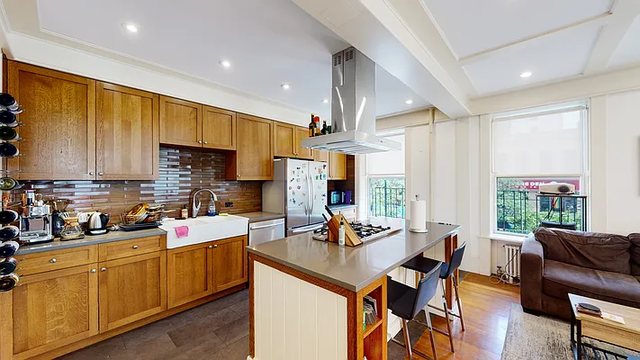 Rented by Tipping Point Real Estate LLC | media 12