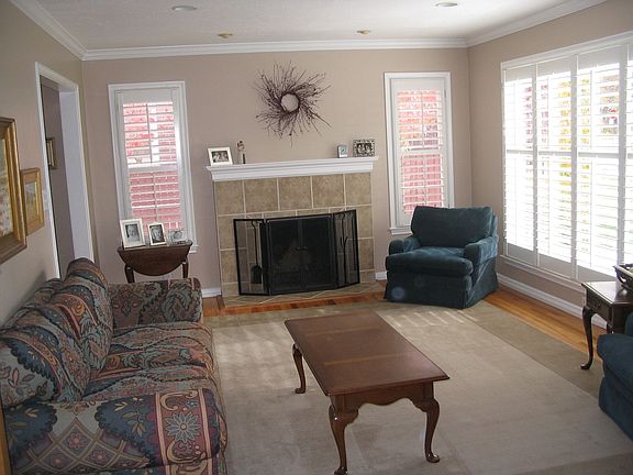 2nd image of 2089 E Wilmington Ave