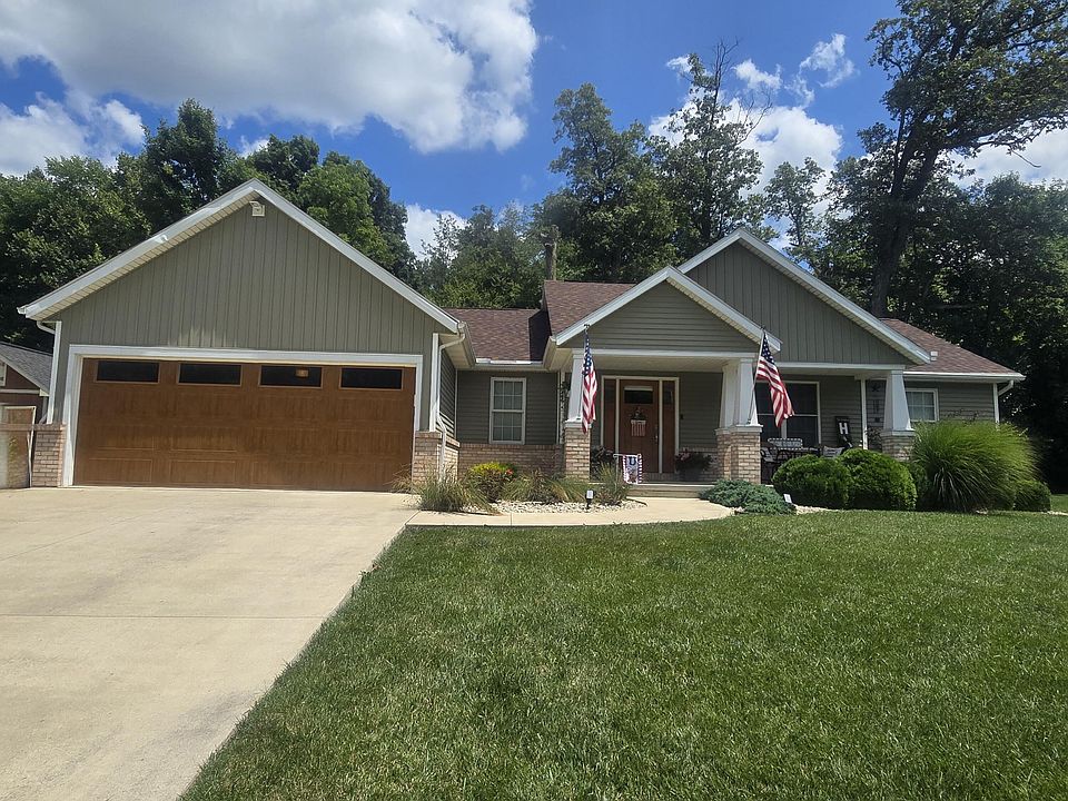1st image of 144 Lakewood Dr