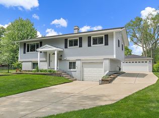 1510 Jefferson Rd, Hoffman Estates, IL 60169