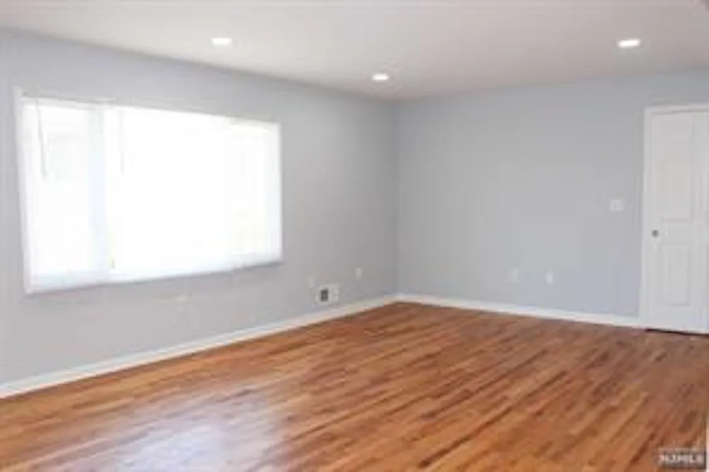 3 bed, $3,300 — Photo 2