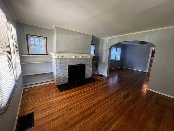 2nd image of 4252 Crittenden Ave