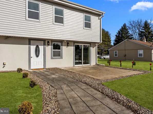 537 W County Line Rd, Hatboro, PA 19040