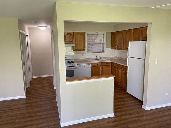 5th image of 5835 Fresno Ct Unit C