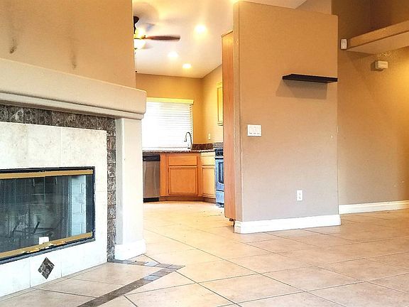 2nd image of 81117 King Palm Dr