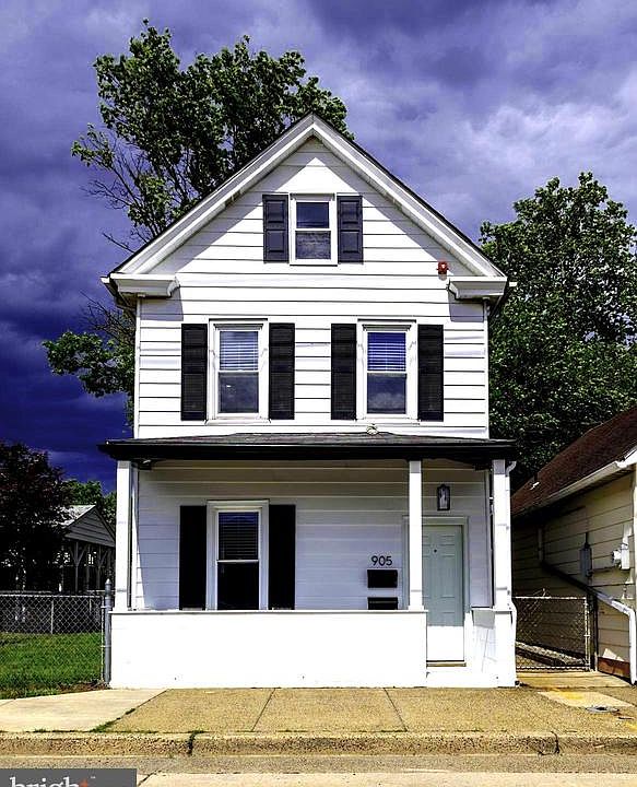1st image of 905 Jersey Ave #1