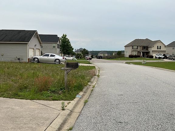 5th image of 7260 Roundstone Dr
