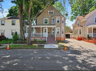 172 Massachusetts Ave, Providence, RI 02905