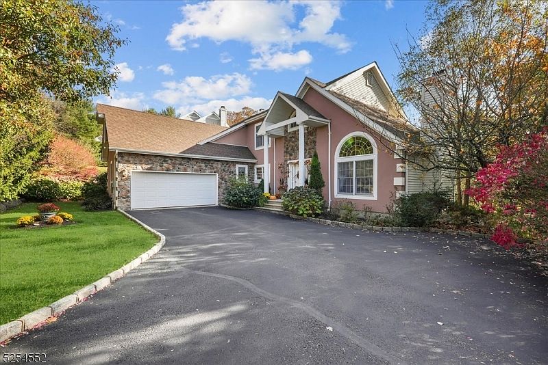 19 Ramapo Mountain Dr, Wanaque, NJ 07465 Zillow