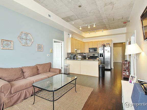Kitchen/Living Room