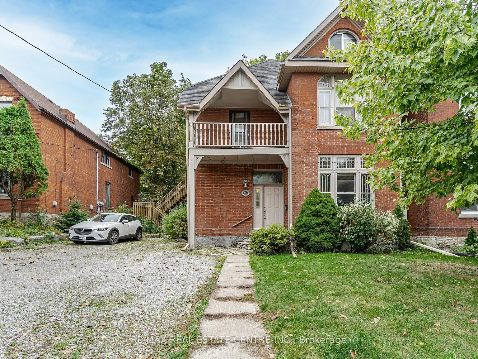 3 bed, $3,000 — Photo 2