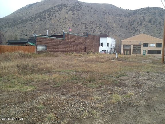 4th image of Grand Avenue