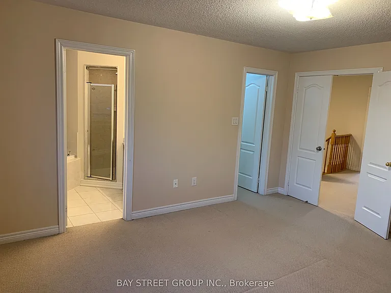 87 Hammersly Blvd — Photo 20